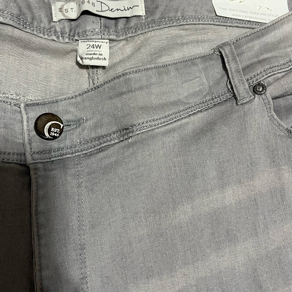 Cato C Est 1946 Cropped Mid-Rise Jeans nwt Size 24W